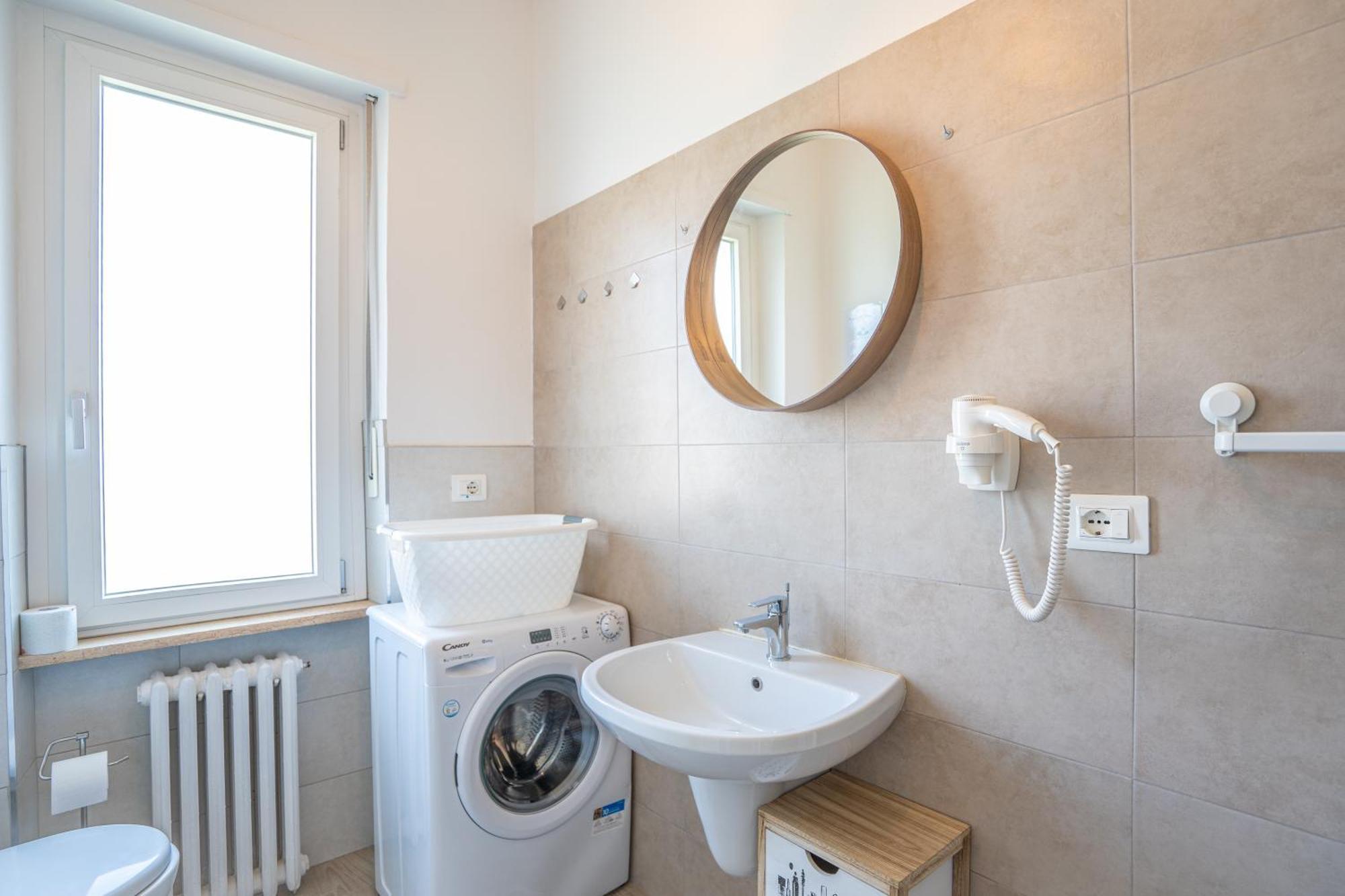 Private Parking, With Hill View Apartment Alba  Exterior foto
